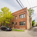 3-Bedroom Gem Apt With In-Unit Laundry - Lawndale 1 & 2 Rep
